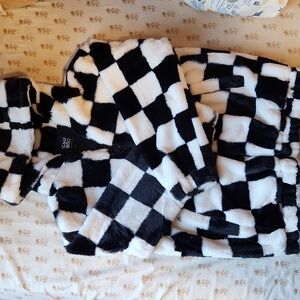 Women's Checkered Jacket - Black and White